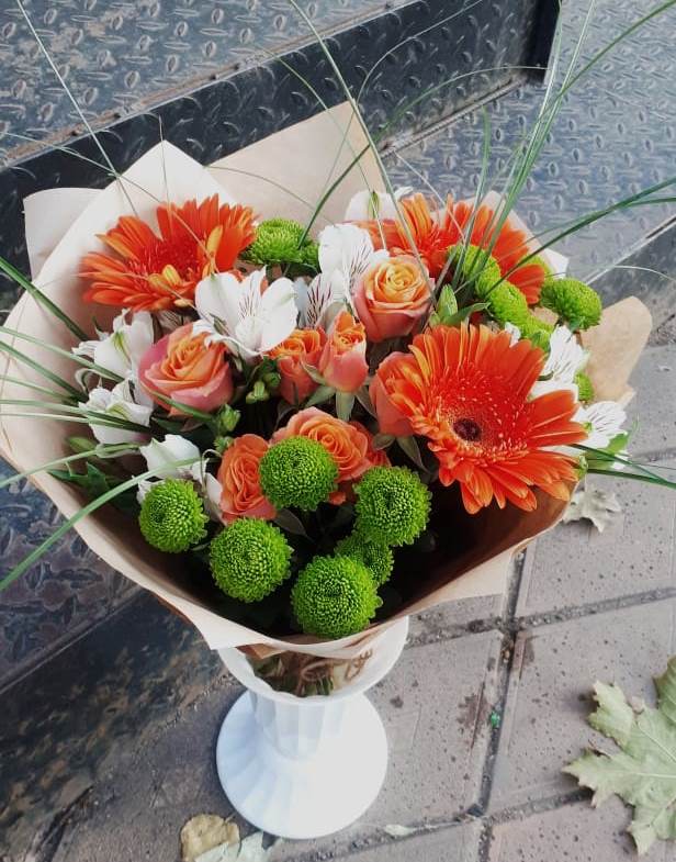 Букет цветов из: Герберы, Хризантемы, Альстромерии и Розы в Гулькевичах