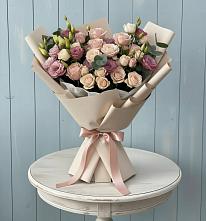 Букет цветов из:  Розы и Лизиантусы в Гулькевичах