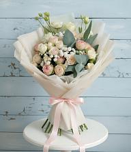 Букет цветов из:  Розы и Лизиантусы в Гулькевичах