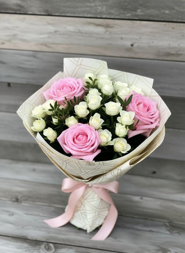 Букет цветов из: Розы в Гулькевичах