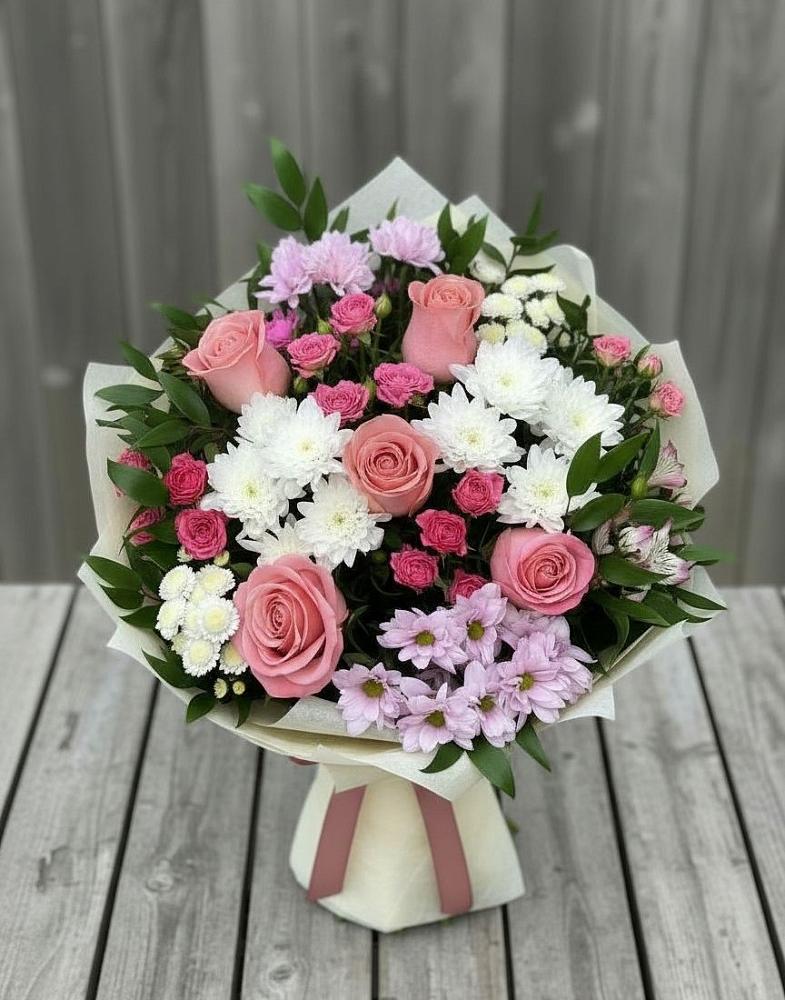 Букет цветов из: Альстромерии, Гвоздики, Розы и Хризантемы в Гулькевичах