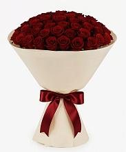 Букет 101 Бордовая роза Блэк Бакарра в Гулькевичах