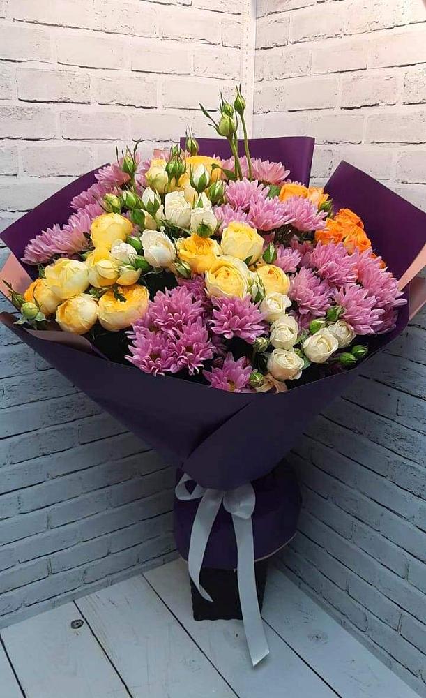 Букет цветов из: Хризантемы и Розы в Гулькевичах