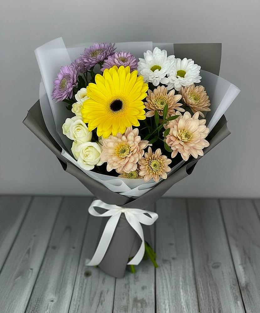 Букет цветов из: Розы, Герберы и Хризантемы в Гулькевичах