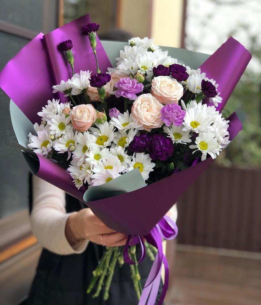 Букет цветов из: Хризантемы, Гвоздики и Розы в Гулькевичах