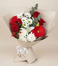 Букет цветов из:  Розы, Хризантемы, Герберы и Лилии в Гулькевичах