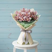 Букет цветов из:  Орхидеи и Розы в Гулькевичах