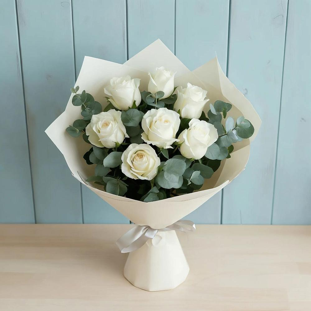 Букет Белые розы в Эвкалипте в Гулькевичах