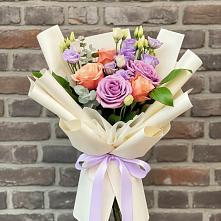 Букет цветов из:  Лизиантусы и Розы #REPLACE_PRED# Гулькевичах