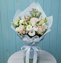 Букет цветов из:  Розы и Лизиантусы в Гулькевичах