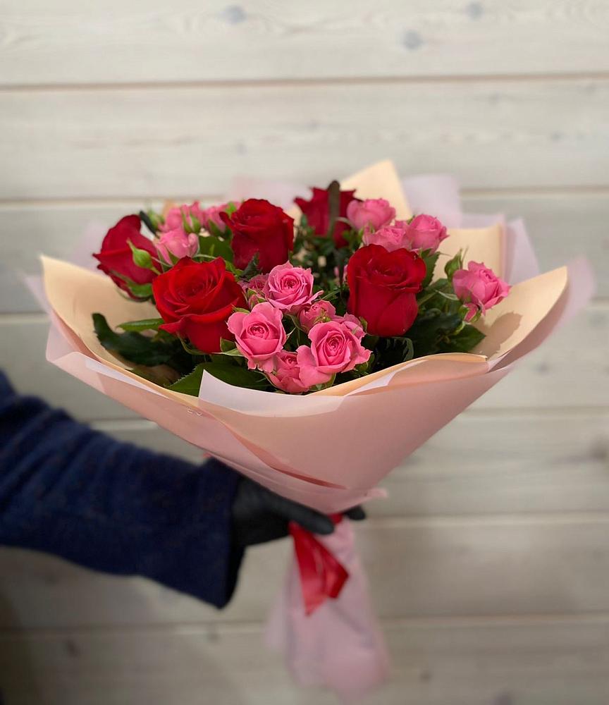 Букет цветов из: Розы в Гулькевичах